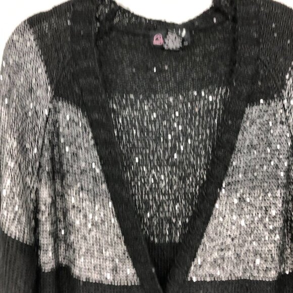 Questions brand Black & Grey Striped Sparkle Sequin Glitter Buttoned Cardigan XL - Picture 4 of 13